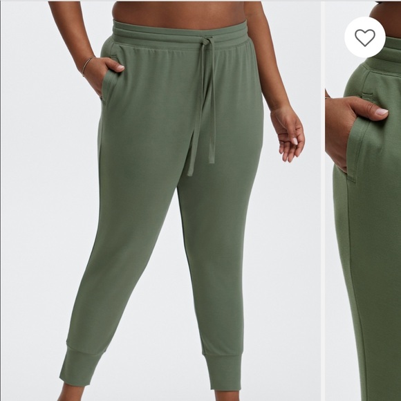 NWT Fabletics Daria Jogger in Safari, size small. - Picture 2 of 9